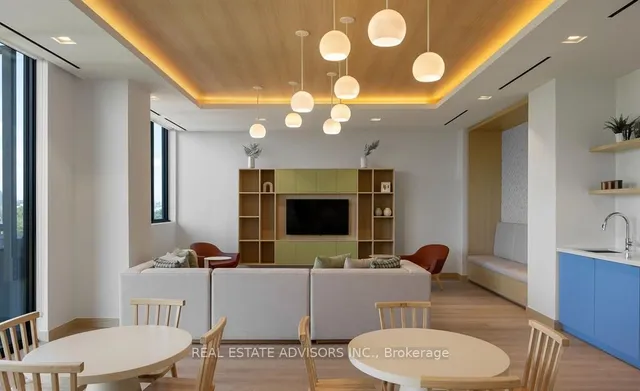 Additional image 37 of 36 Zorra St Unit 502