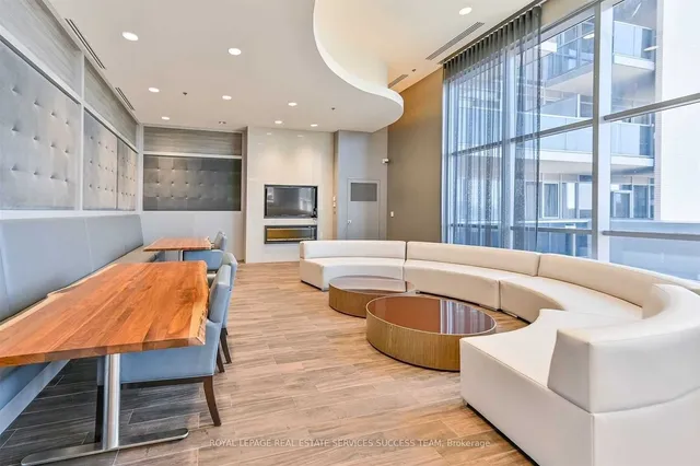 Additional image 7 of 2093 Fairview St Unit 1407