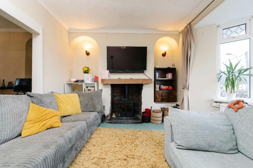 Additional image 7 of Brynheulog, High Street, Trelewis, Treharris