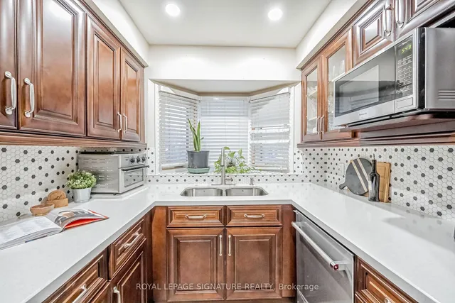 Additional image 17 of 554 Galaxy Crt