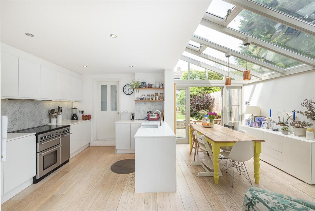Additional image 3 of Coleswood Road, Harpenden