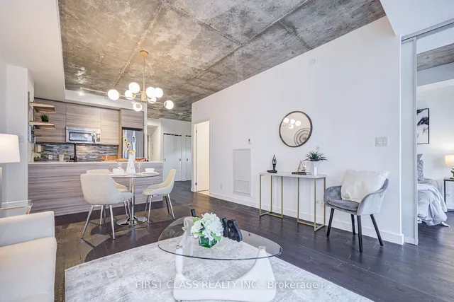 Additional image 23 of 111 Bathurst St Unit 912