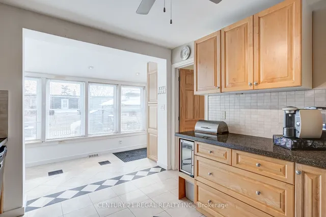 Additional image 13 of 527 Sammon Ave