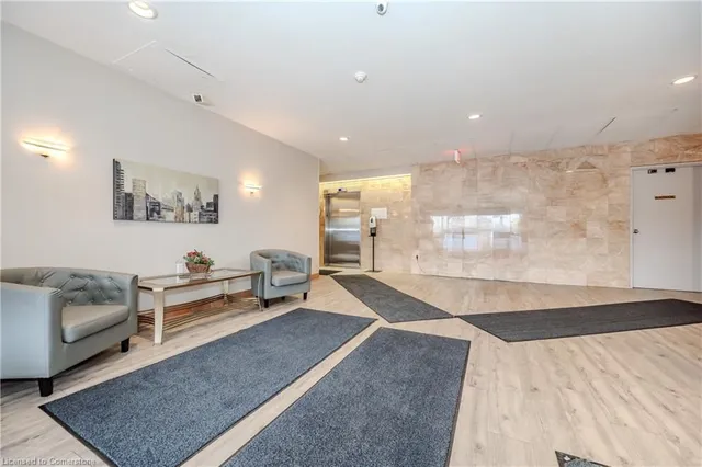 Additional image 7 of 3227 King St Unit 308
