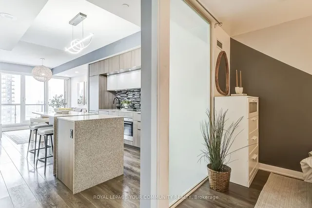 Additional image 16 of 170 Sumach St Unit 2007