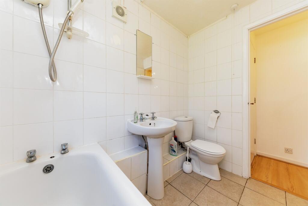 Additional image 12 of Tudor Close, Hatfield