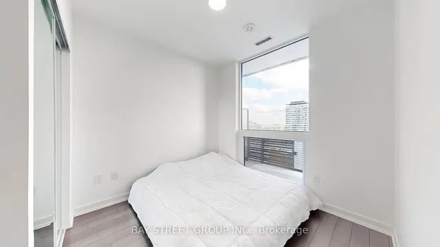 Additional image 19 of 39 Roehampton Ave Unit 2304