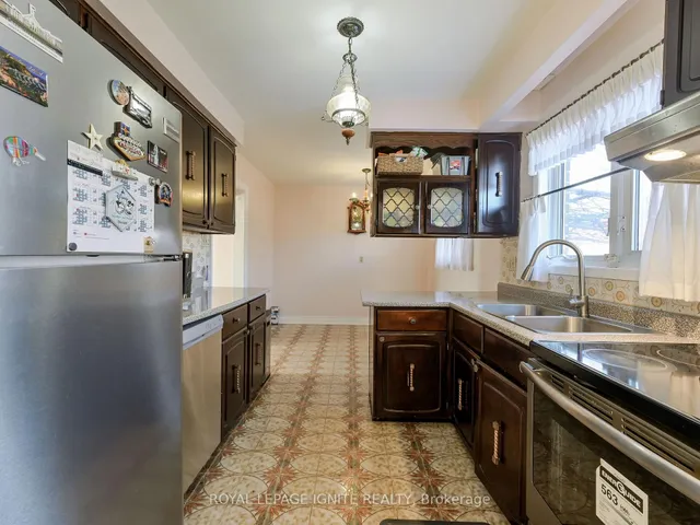 Additional image 14 of 7660 Darcel Ave