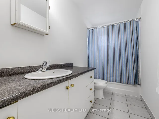 Additional image 31 of 98 Frontenac Ave