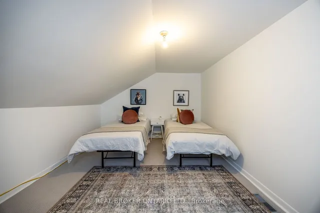 Additional image 19 of 6 Vancouver Ave