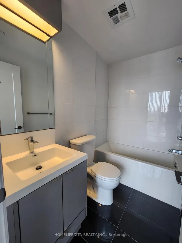 Additional image 7 of 101 Erskine Ave Unit 1502