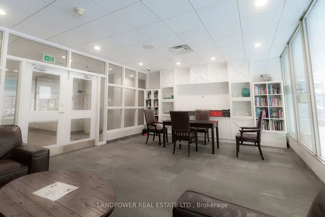 Additional image 18 of 175 Bamburgh Circ Unit 1205