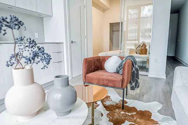 Additional image 13 of 357 King St Unit 503