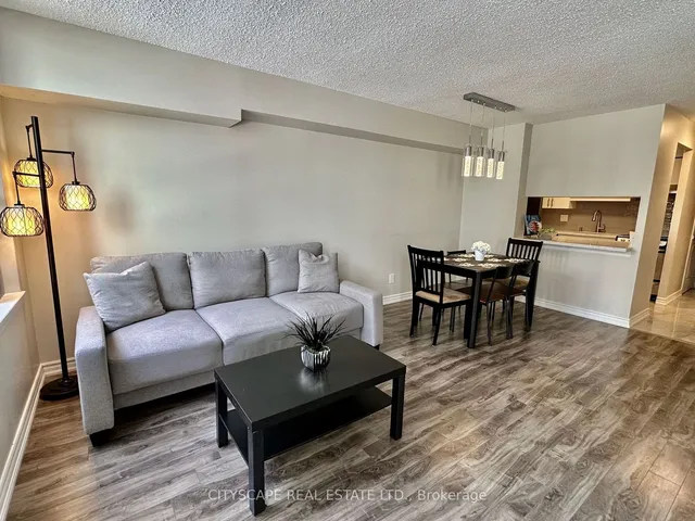 Additional image 7 of 633 Bay St Unit 922