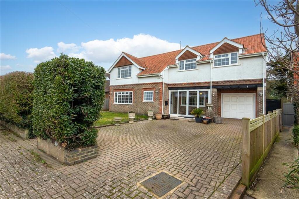 Broadmark Way, Rustington, Littlehampton, BN16
