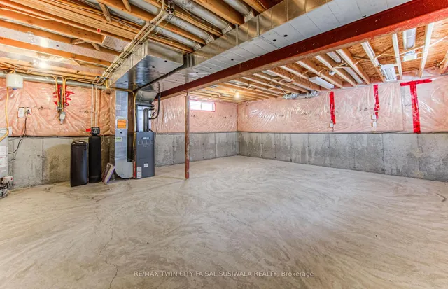 Additional image 18 of 94 Sophia Cres