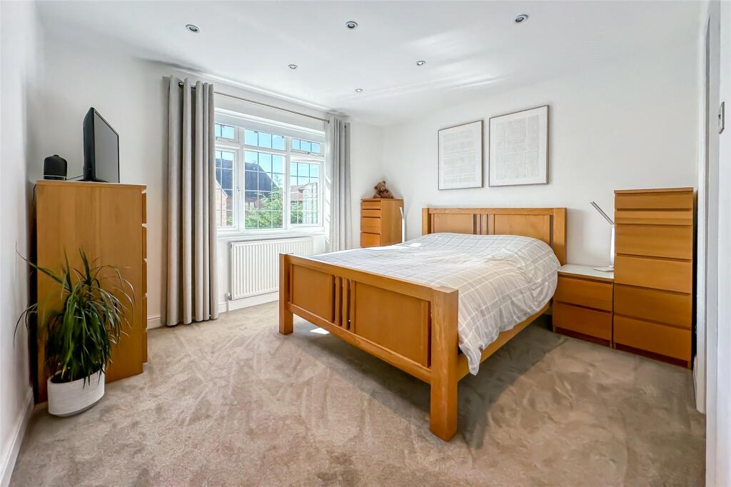 Additional image 7 of Woodfield Way, St. Albans, Hertfordshire, AL4