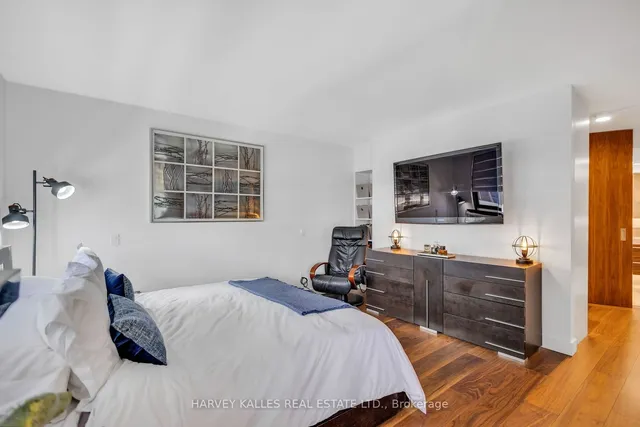 Additional image 28 of 1331 Bay St Unit 402