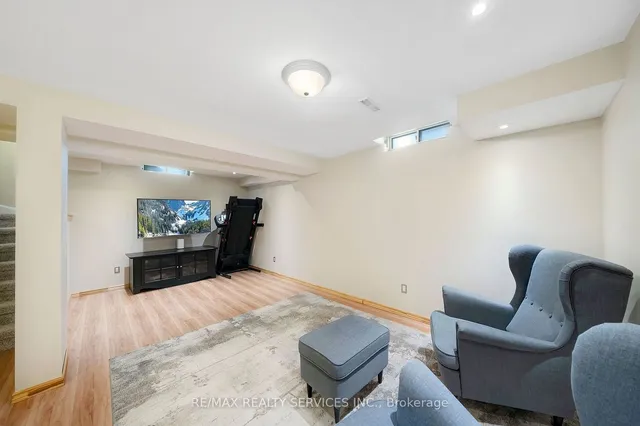 Additional image 8 of 94 Courtleigh Sq