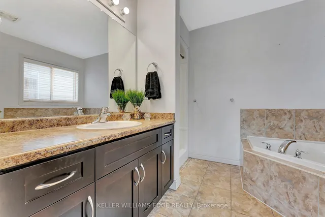 Additional image 19 of 20 Donald Bell Dr