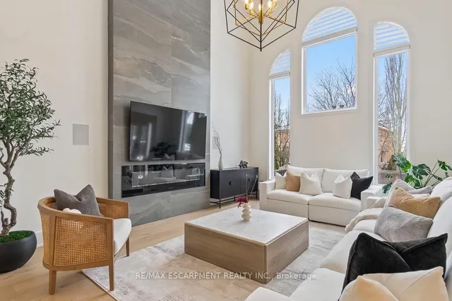 Additional image 23 of 2455 BON ECHO Dr