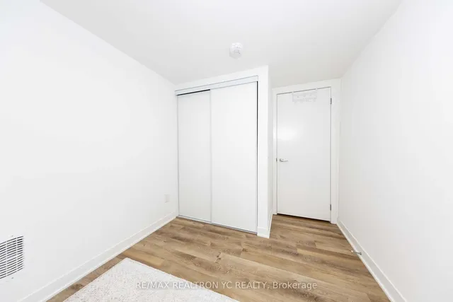 Additional image 14 of 40 Ed Clark Gardens Blvd Unit 6