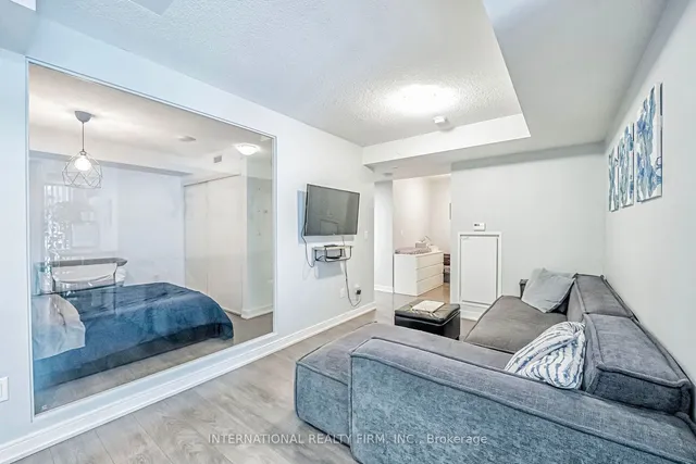 Additional image 8 of 525 Adelaide St Unit 520