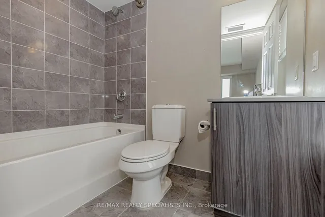 Additional image 34 of 716 Main St Unit 711