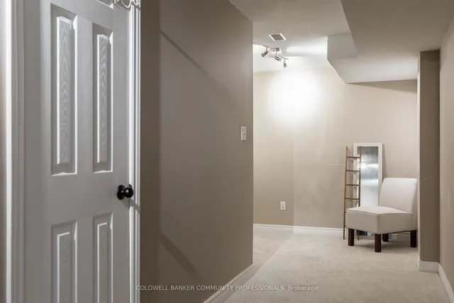 Additional image 10 of 1353 Stephenson Dr