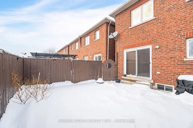 Additional image 30 of 8 Osgoode Dr