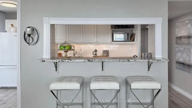 Additional image 16 of 1333 Bloor St Unit 909