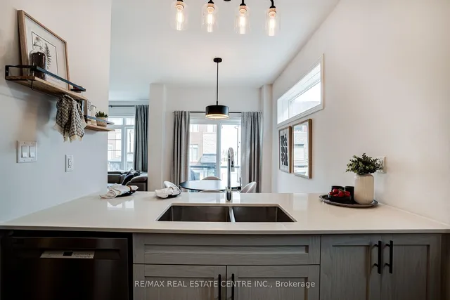 Additional image 16 of 575 Woodward Ave Unit 42