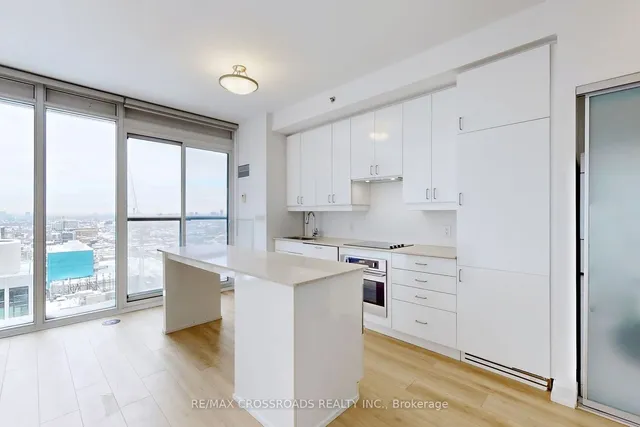 Additional image 12 of 426 University Ave Unit 2502