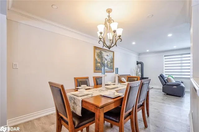 Additional image 15 of 428 Henderson Rd