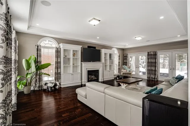 Additional image 8 of 693 Cedar Ave