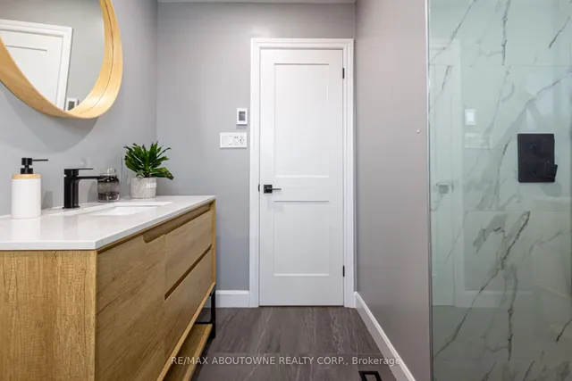 Additional image 36 of 1373 Harmsworth Sq