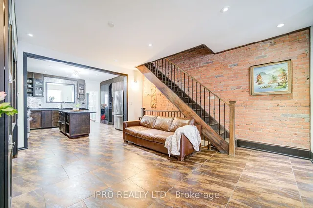 Additional image 8 of 683 Manning Ave