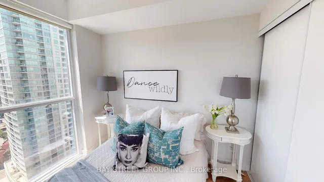 Additional image 9 of 159 Wellesley St Unit 1908