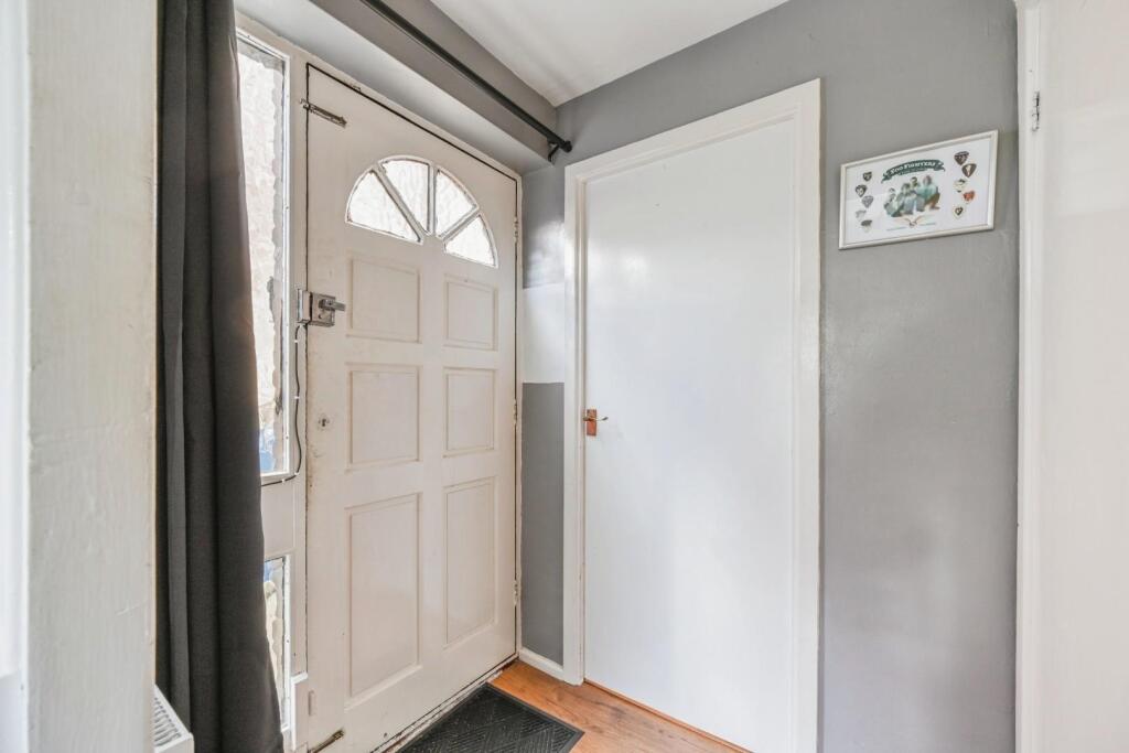 Additional image 2 of 42, Roach, Tamworth