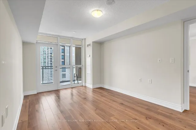 Additional image 17 of 3 Marine Parade Dr Unit 904