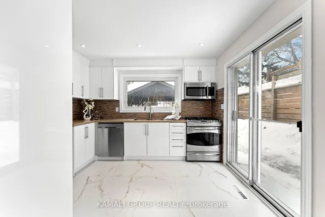 Additional image 10 of 47 Oakley Blvd