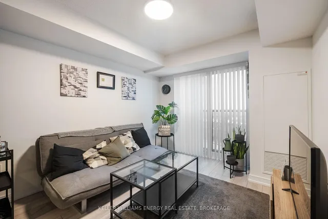 Additional image 7 of 225 Village Green Sq Unit 805