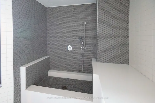 Additional image 15 of 395 Dundas St Unit 535