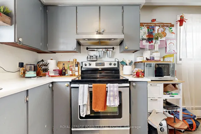 Additional image 27 of 15 Muskoka Ave