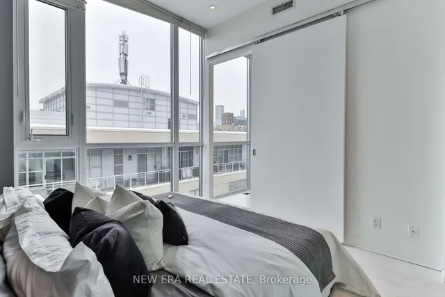 Additional image 23 of 478 King St Unit PH01