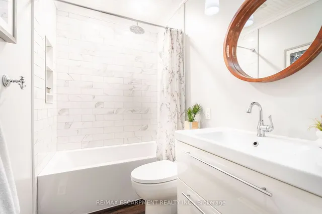 Additional image 21 of 5486 Randolph Cres
