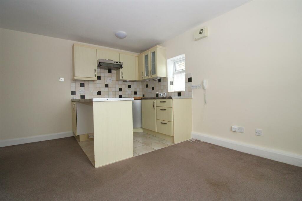 Additional image 10 of Terminus Road, Littlehampton