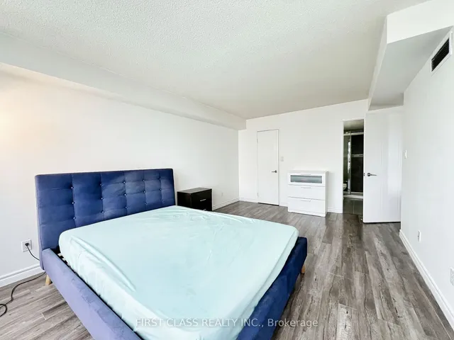 Additional image 34 of 275 Bamburgh Circ Unit 1404