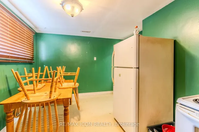 Additional image 22 of 263 Fergus Ave