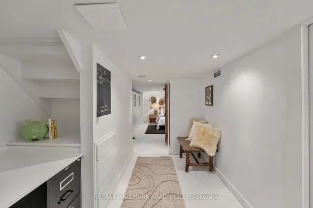 Additional image 32 of 13 Woodfield Rd